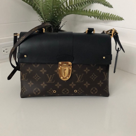 Louis Vuitton Handbags - Louis Vuitton one handle crossbody